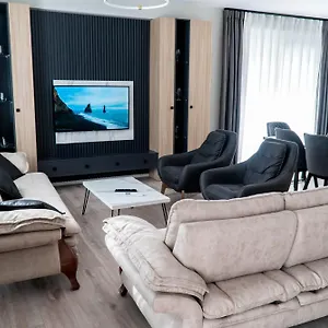 https://apt-signature-9.hotels-in-tirana.com